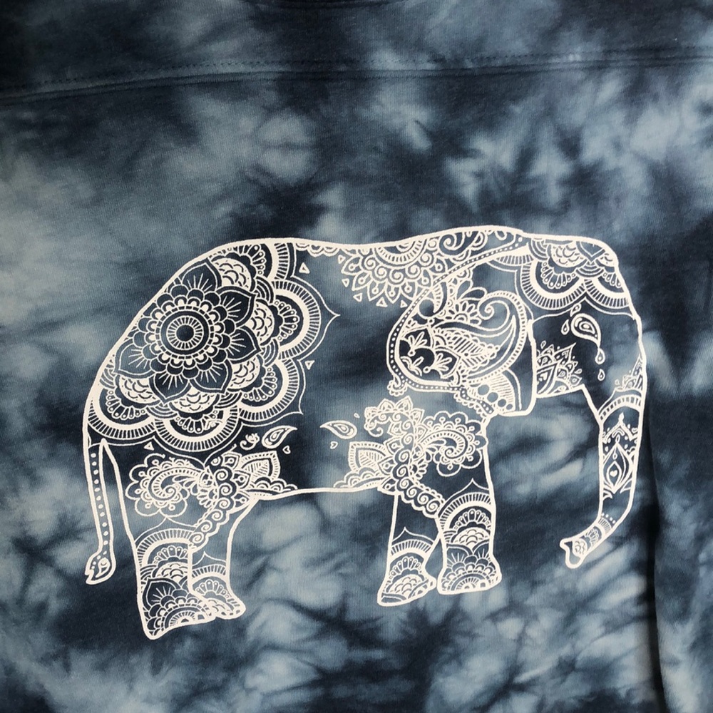 NEW ELEPHANT CROP TOP SWEATER - Picture 3 of 7